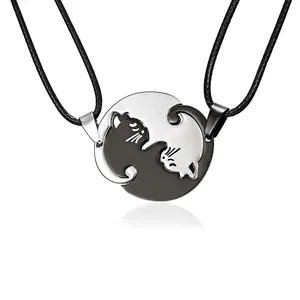 Simple Animal Cat Pendant – Black and White Little Cat Hugging Circle Couple Patchwork Necklace