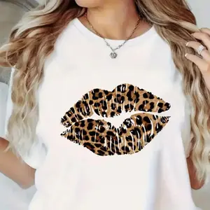 Womens Short Sleeve Graphic Tee Leopard Print Lips Shirt Cute Trendy Casual Summer Top For Streetwear Outfits Going Out Date Night Brunch