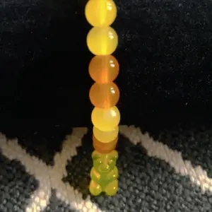 Honey bear bead bracelet