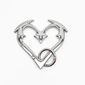 2026 NEW Valentineday Heartbreaker Carabiner Gothic Heart-Shaped Metal Keychain Heavy Duty Bold Design Zinc Alloy Perfect for Keys Bags Statement Fashion Accessories