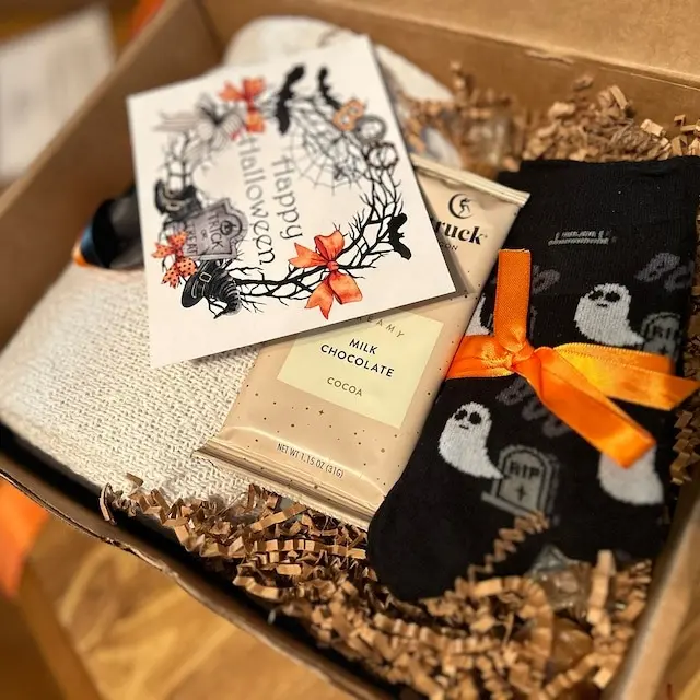 Halloween Gift Box for her, Halloween Gift Box, Halloween Gift Box with Pumpkin Light, Women's Halloween Box, Fall Gift Box