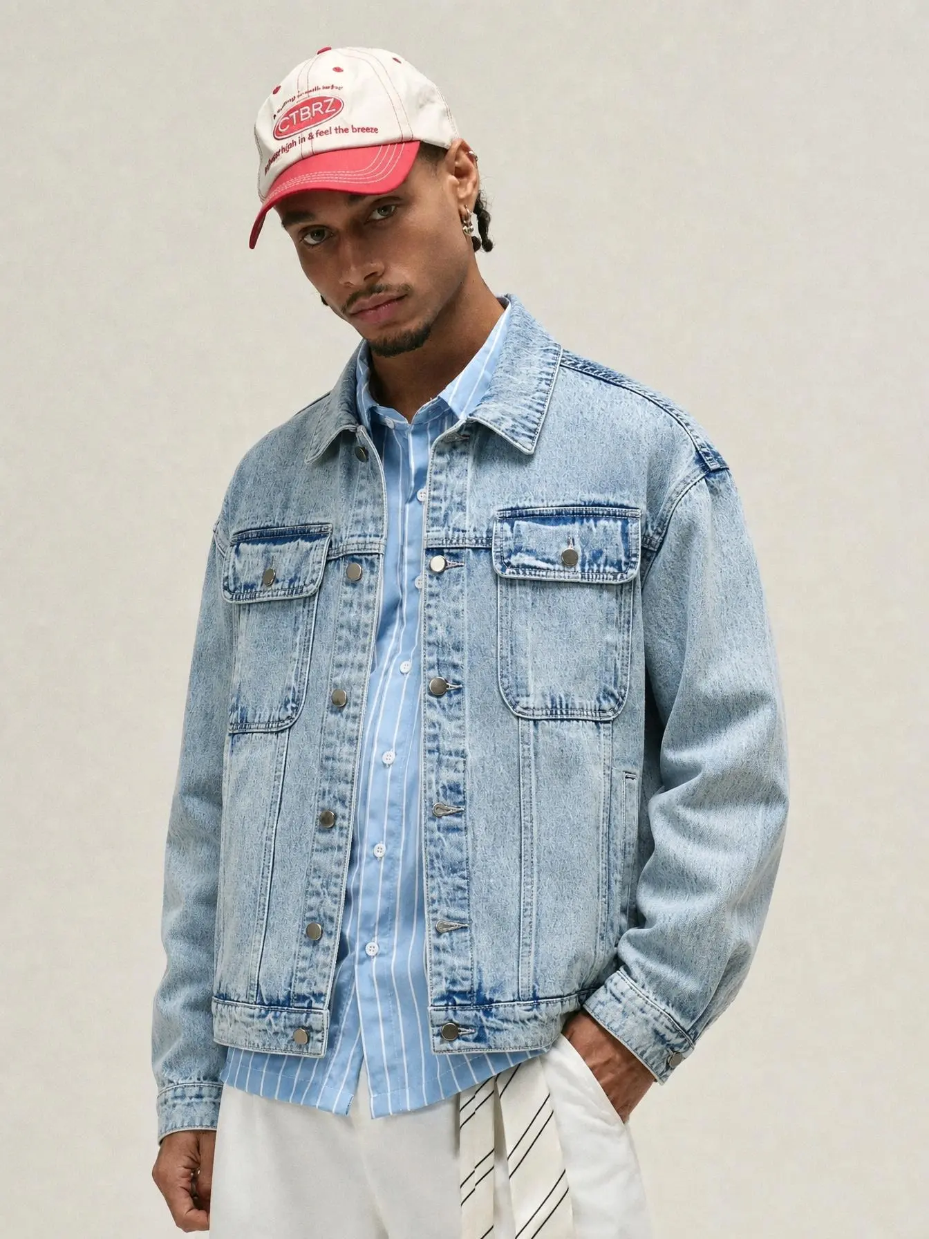 Men High Cotton Light Wash Denim Trucker Jacket, Classic Lapel Button Down Oversized Loose Fit Jean Coat, Vintage Washed Basic Casual Denim Jacket, Daily Street Hip Hop Outerwear Layer Coat for Spring Fall Casual Matching Outfits