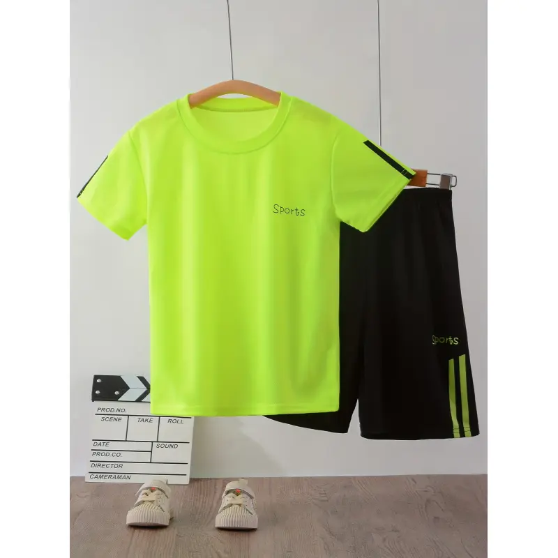 Boys' 2-Piece Striped Sports Clothing Set - Quick-Dry Polyester T-Shirt & Shorts, Machine Wash Safe Clothes for Boys for Summer Outdoor Training, Fitness Sports