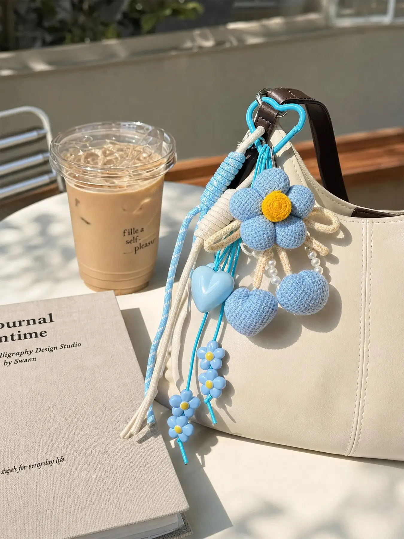 Handmade Knitted Heart Keychain, Cute Keychain Accessory, Cute Floral Bag Charm, Pearl Strand Mini Flower Pendant, Backpack Wallet Car Key Decoration, Crochet Keychain, Car Key Chains, Key Rings for Car Keys