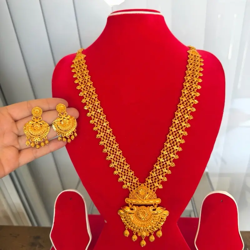 Gold plated Rani haar with earrings
