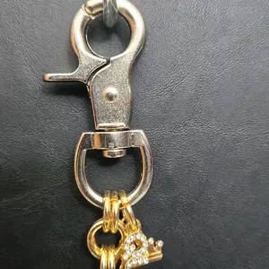 The Glam Queen Gloveclip with Gold-Tone Design and Crown Detailing