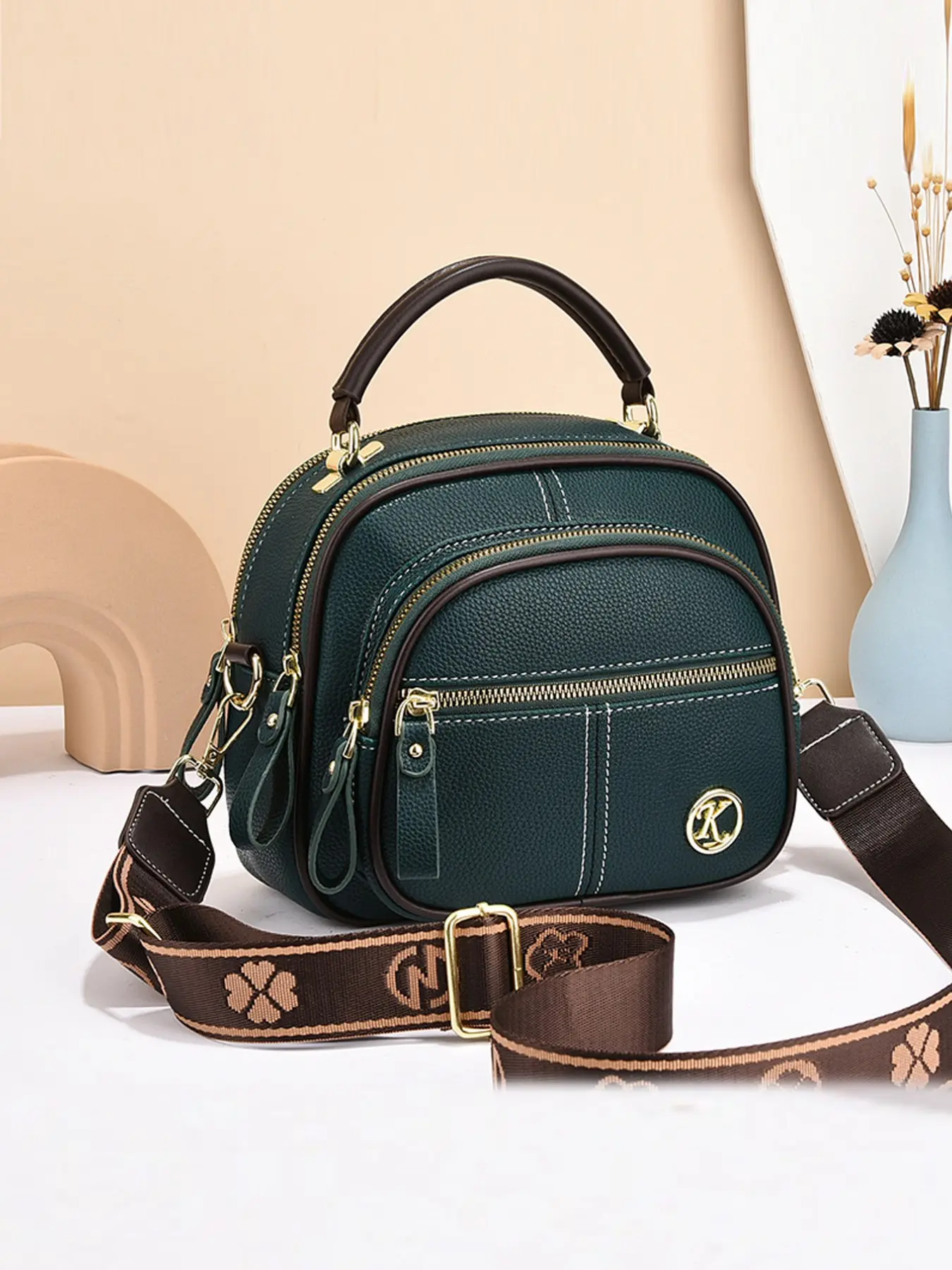 Women's Cute Bear Design Handbag, Fashionable PU Leather Crossbody Bag, Crossbody Purse with Bear Charm for Daily Used, Casual Trendy Versatile High-quality Daily Commuting Bag