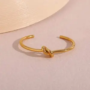 Minimalist Knotted Bangle