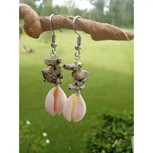 COWRIE & DALMATIAN AGATE vertical dangling earrings