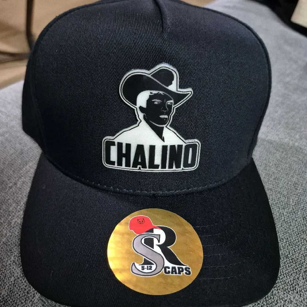 Gorra chalino marca kamel  ajustable color obscuro