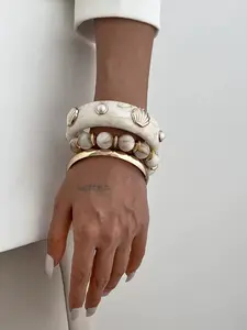 Fashionable Gradient Resin Bracelet Set for Women, Bold Resin Beaded Bracelets, Unique Acrylic Bangles, Perfect for Holidays and Daily Wear