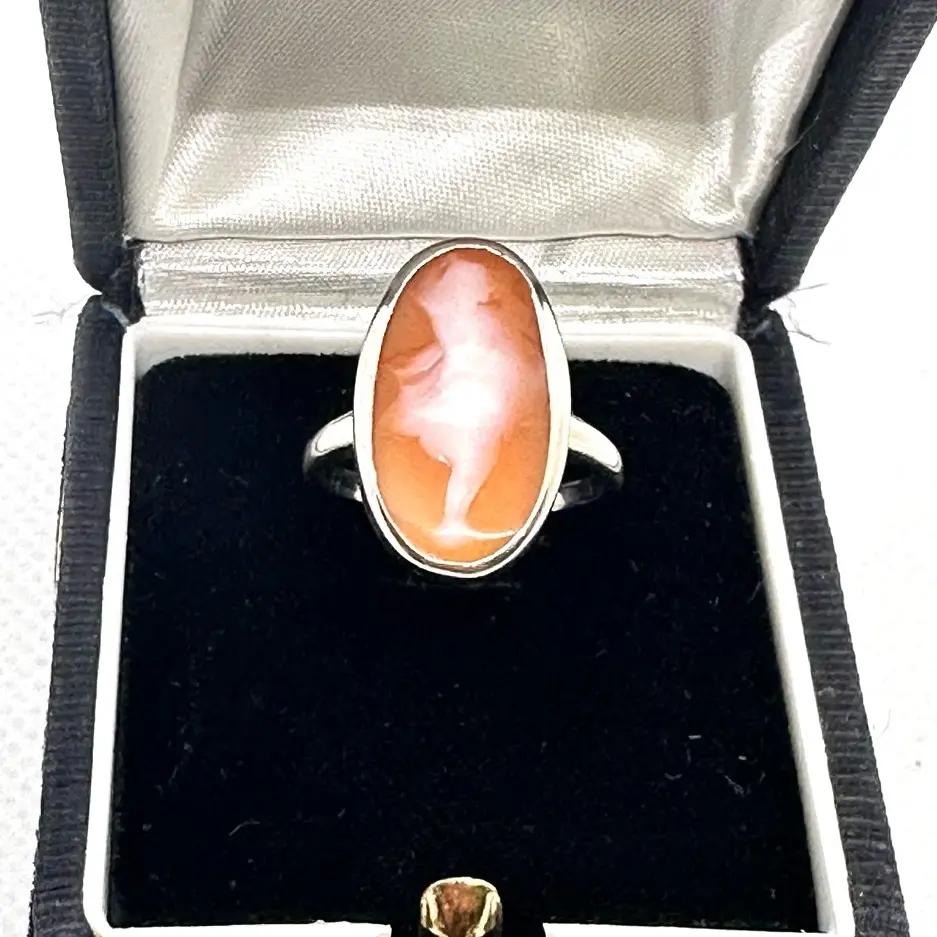 Vintage 14k White Gold Carved Ballerina Silhouette Agate Ring Size 7.5 - Romantic Classic Design