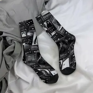 Music player interface design materials, mid-calf socks, casual, soft, comfortable, a must-have for autumn and winter.