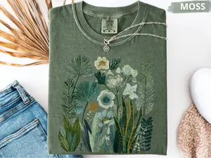 Comfort Colors Vintage Cottagecore T Shirt Plant Lover Tshirt for Gardener Botanical Fern & Wildflower T-Shirt Retro Nature Tee for Nature Lover Graphic Tee