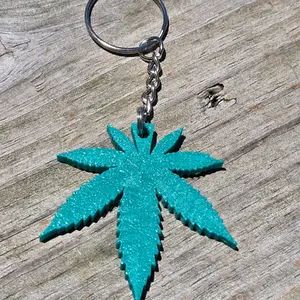 Leaf keychain