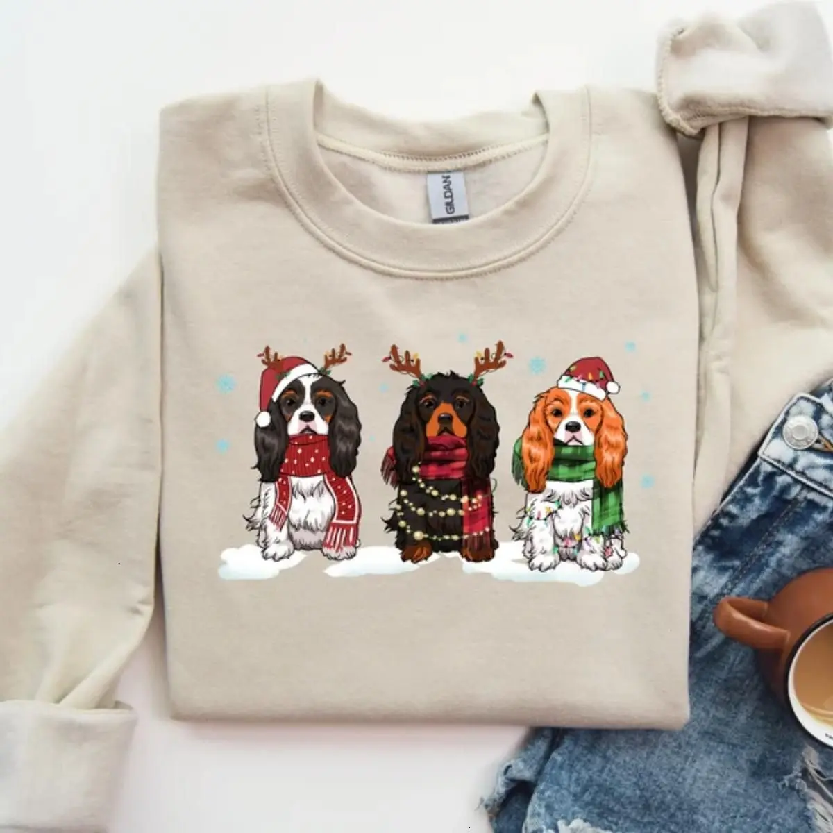 Cavalier King Charles Spaniel Christmas Sweatshirt – Cute Dog Lover Holiday Sweater, Festive King Charles Spaniel Shirt, Cozy Dog Mom Crewneck, Perfect Christmas Gift