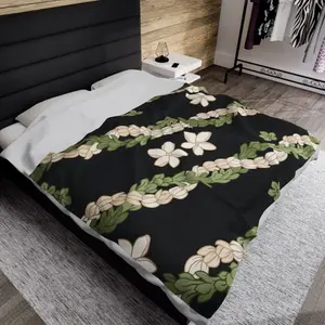 Hawaiian Hibiscus Plush Throw Blanket - Soft 100% Polyester Flannel, Lightweight 250-300gsm, Machine Washable All-Season Bedspread for Couch, Bed, Home Decor - Contemporary Tropical Gift, Home Decor Accent |   Exotic Bedding Style |   Plush Polyester Thro