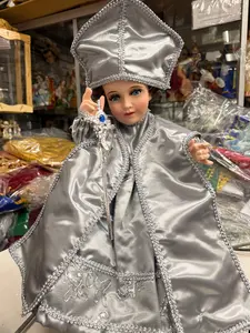 Vestido de Nino Dios Papa en Plata Baby Jesus Dress as The Pope in Silver