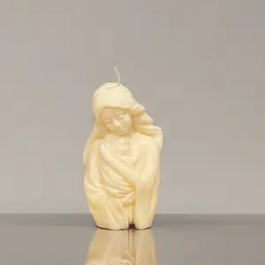 Handmade Candles . * 100% organic soy wax, clean and non-toxic *   Handmade in NYC with premium artisan quality *   Soft rose fragrance for a relaxing atmosphere