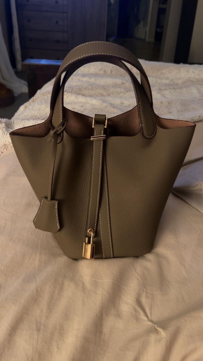 Item: Brown, one-size