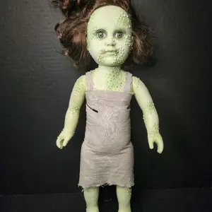 Creepy horror doll Carbuncle Carly