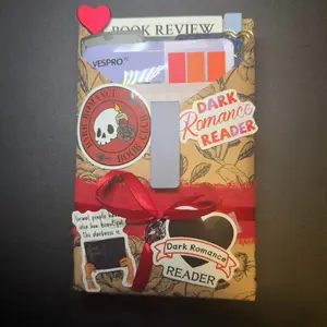 Blind date with a book! choose live!