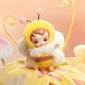 【2】POP MART Baby Molly Bug Roam Series Figures Blind Box