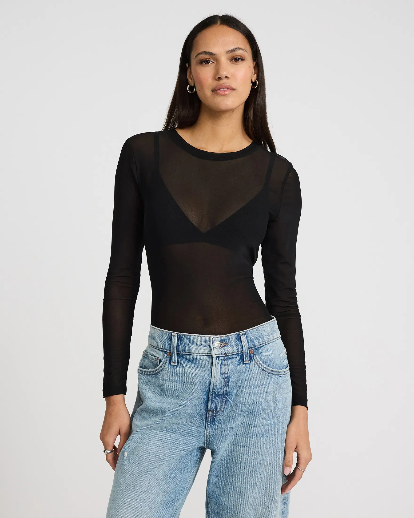 Express Fitted Mesh Crew Neck Long Sleeve Tee