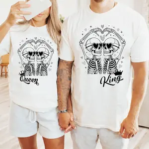 [100% Cotton] King Queen Couple T-Shirt, King Queen Matching Tee Minimalist Crown Graphic Shirt, Romantic King Queen Love Tee, Couple Outfit Shirt, Husband Wife Gift, Anniversary Gift For Couples King Queen Lovers.