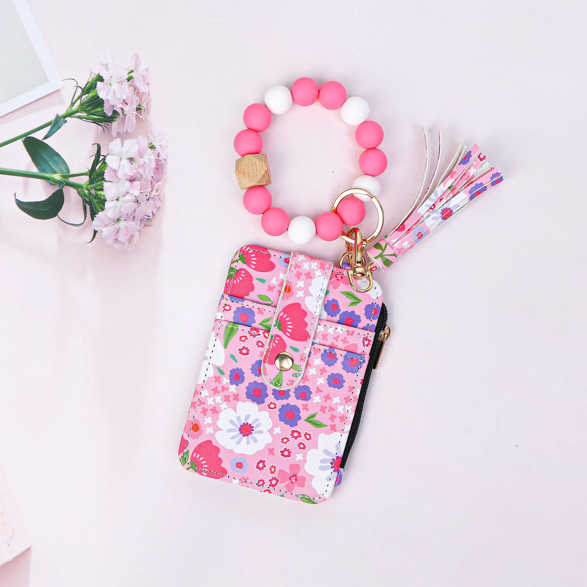 Floral Print Silicone Beaded Bracelet Keychain, Compact Leather Wallet Card Holder with Zipper, Vibrant Multi-Color Design, Stylish Wristlet Accessory for Women, Great Gift for Daily Use
