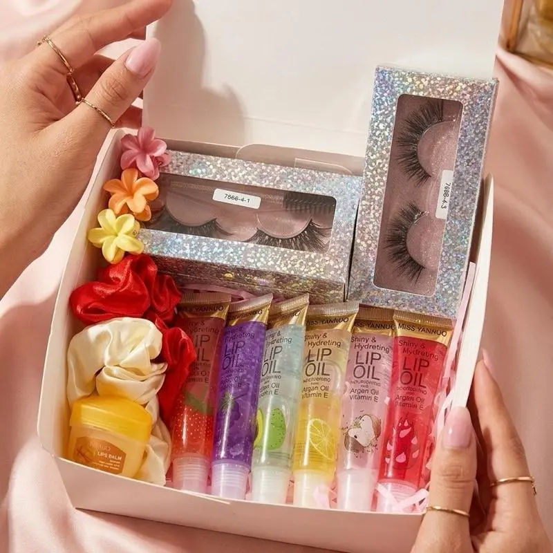 Daily Beauty All-in-1 Makeup Variety Set - Full Kit Essentials for Beauty & Personal Care, Includes 6 Fruity Lip Oils, 3 Pairs of Eyelashes, Hair Accessories