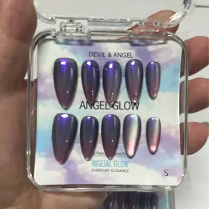 D&A nails Internet celebrity wearing nail products with dreamy flowing light, blue cat eyes that look white, spicy girl, cool style, handmade fake nail patches