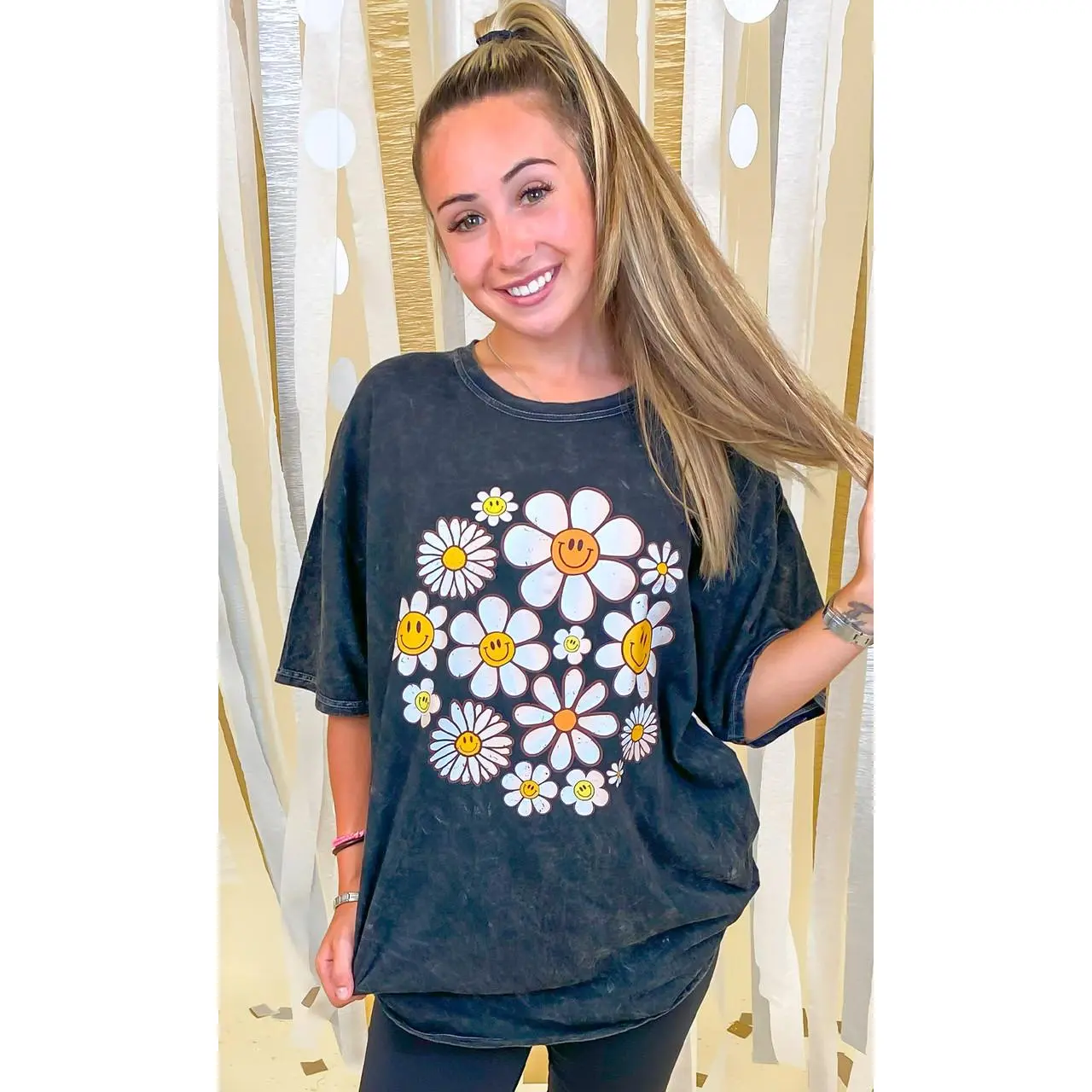 Tees2urdoor Women's Cotton Round Neck Half-Sleeve Fitted Daisy Floral T-Shirt - Mineral Washed Black, Ideal for Thanksgiving, Easter, Valentine's Day Everyday Casual Basic Top