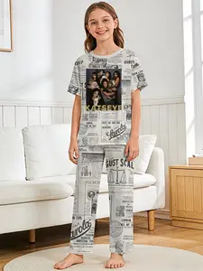 Newspaper style KATSEYE 2-piece girls' digital printed short-sleeve pajamas with long sleep pants, made of flame-retardant fabric, All seasons, a casual, comfortable and soft pajama set, suitable for sleeping and home leisure, 100% polyester