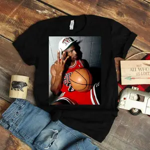 Three Fingers Legend T-Shirt