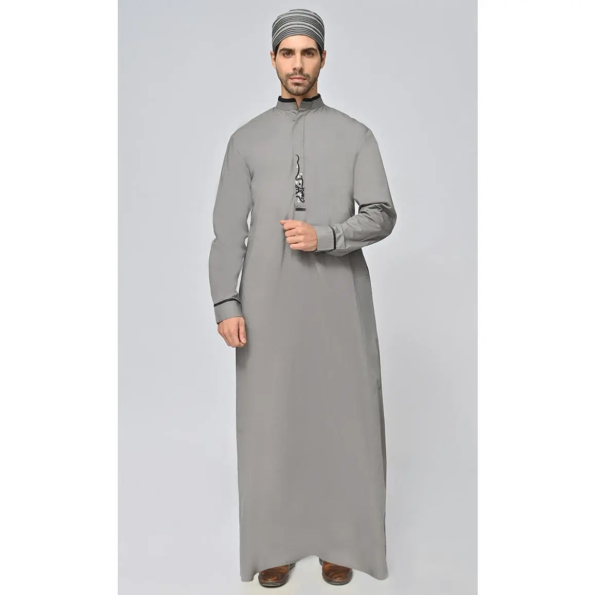 Buy Mens Islamic Embroidered Thobe/Jubba With Pockets And Kufi-Grey