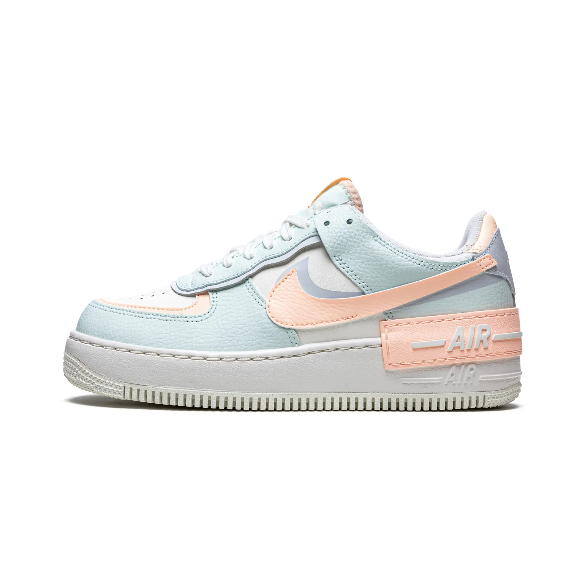 AF1 SHADO WMNS "Barely Green / Crimson Tint" CU8591 104