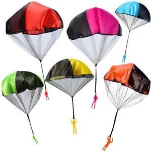 Tangle-Free Parachute Set, Outdoor Toss-and-Fly PlayColorful Parachute Flyer for Outdoor Activities， Random Color 2 Per Pack
