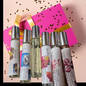 Body Pampering Box  Set / Valentine Gift/ 5) PerfumeSamples  Box