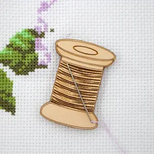 Needle Minder Magnetic, Spool Design Needle Holder, Cross Stich Embroidery Needlework, Sewing Helper Organizer, Fridge Magnet, Handmade Wood