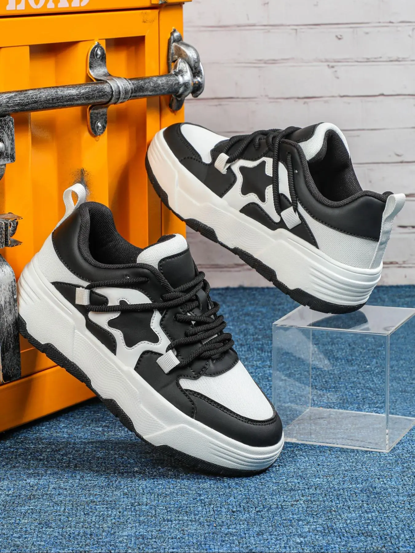 Men's Fashionable Patchwork Star Pattern Lace Up Low Top Sneakers, Casual Running Footwear, Casual Comfortable Breathable Sports Running Shoes, Casual Jogging Shoes, Male All-match Round Toe Shoes for Daily Wear