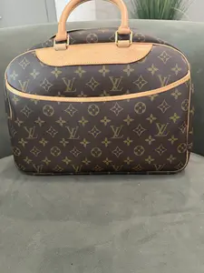 Pre-owned Louis Vuitton Canvas Travel Bags Deauville Handbag Monogram Canvas