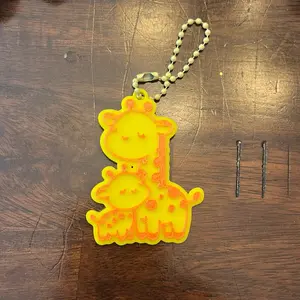 Mom and baby Giraffe keychain