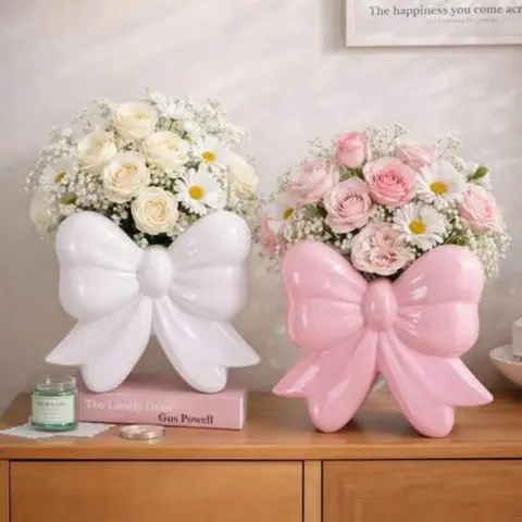 Ceramic Bowknot Vase, Decorative Flower Vase, Table Centerpiece, Dining Table Centerpiece, Home/living Room Decoration, Mother's Day Gift for Mom, Women Friends, Ceramic Bouquet Vase, Bowknot Design Vase, Centerpieces Vases