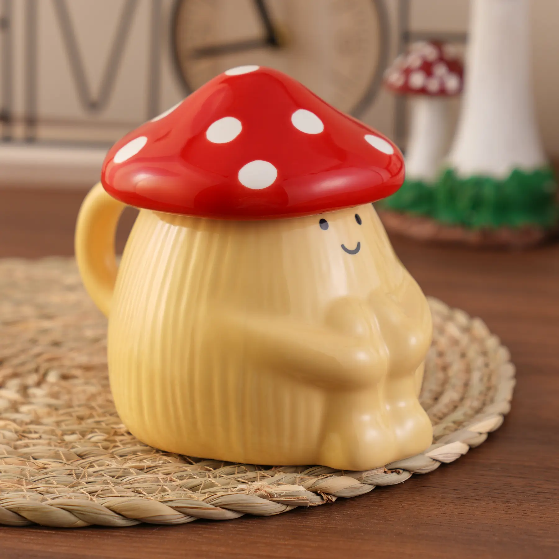 NiHome 16oz (0-500ml) Large Ceramic Mushroom Coffee Mug with Handle - Funny Accent Mug, Adorable Facial Expressions, Washable Drinkware for Home, Desk Use, Coworker Gift, Unique Mushroom Design