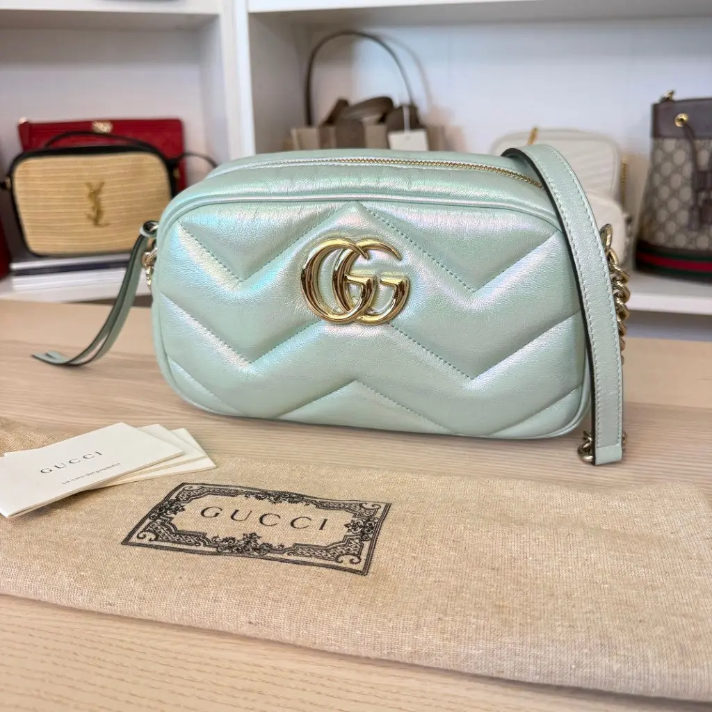 Pre-owned GUCCI Leather Shoulder bags Chevron Matelasse Small GG Marmont Chain Shoulder Bag Iridescent Green