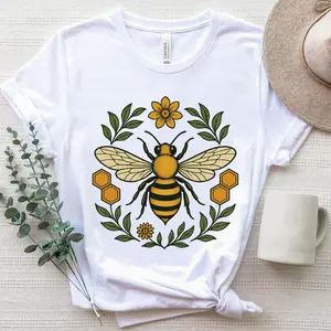 Men's bee and nature Graphic T-Shirt - Short Sleeve Crew Neck Regular Fit Casual Wear | Soft & Breathable Fabric, Durable Print, Everyday Comfort, Machine Washable, vintage, floral, aesthetic casual outdoor or garden setting