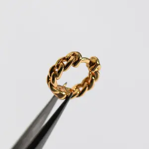 CUBAN LINK NAIL HOOP