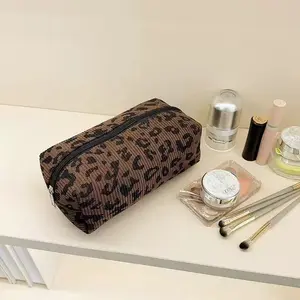 Fashion Leopard Print Makeup Bag, Large Capacity Cosmetic Storage Bag, Makeup Organizer Pouch, Handheld Cosmetic Pouch, Versatile Storage Bag for Skincare, Lip Balm, Makeup Brushes