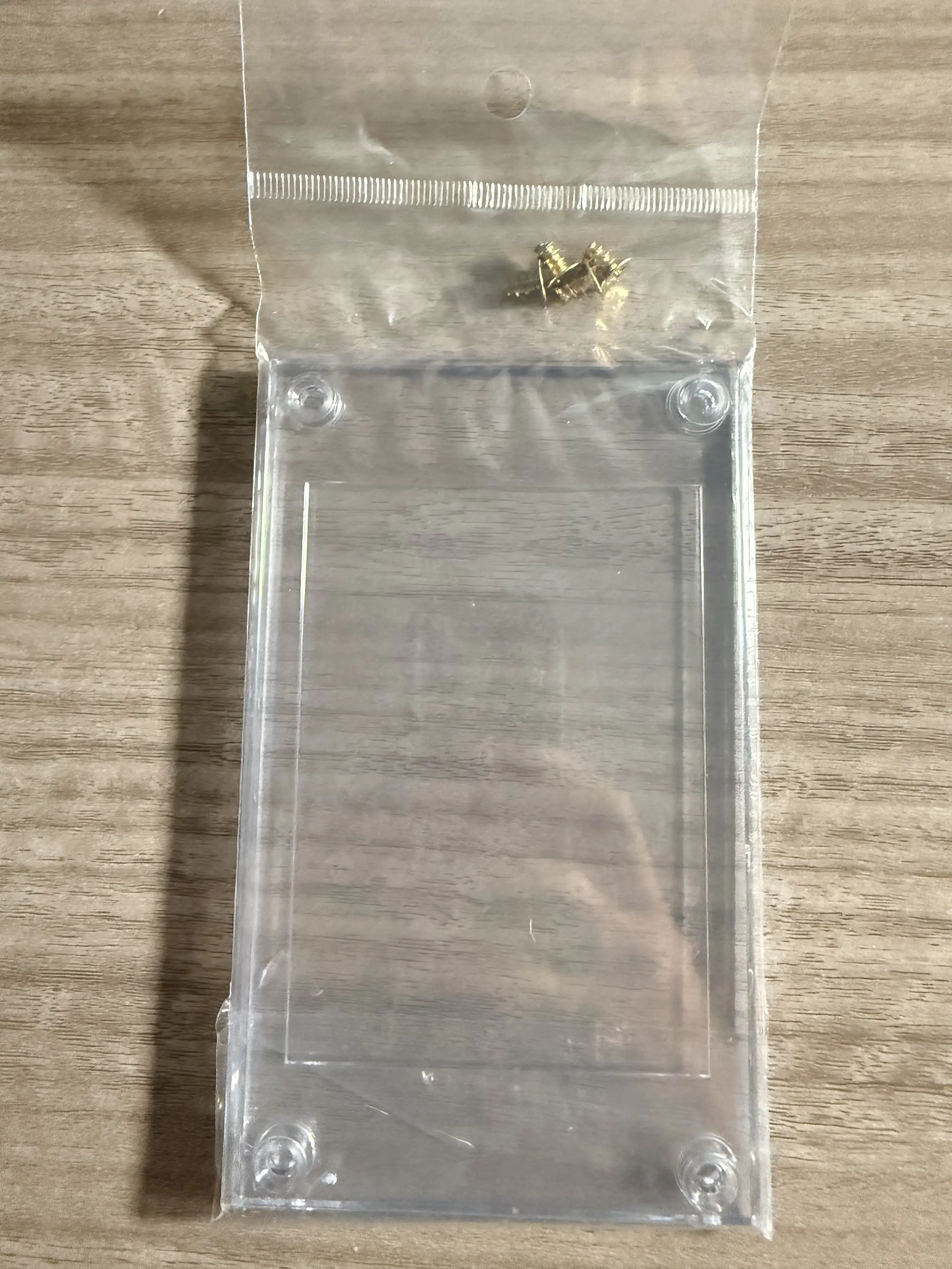 4 screw trading card protector